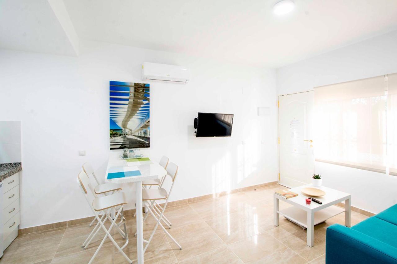 Apartamentos Los Alamos Sardinero Торремолинос Экстерьер фото